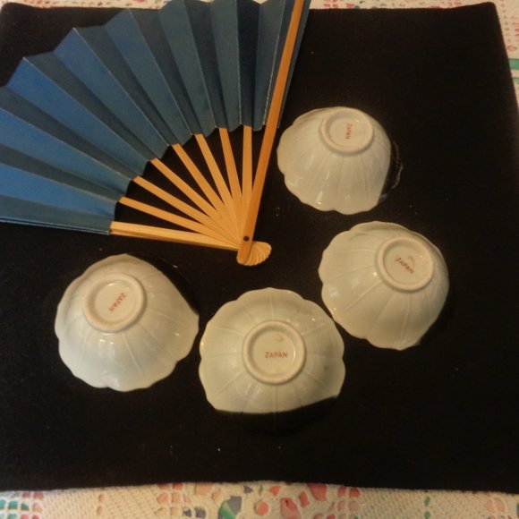 VINTAGE ASIAN 4 BUTTERFLY BOWLS & FAN LOT